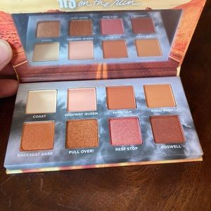 Urban decay eyeshadow pallet